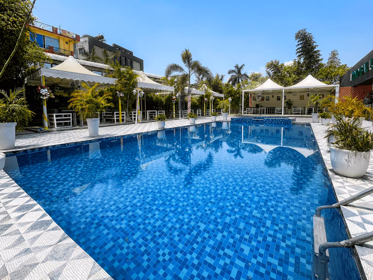 AM Hotel Kollection - Landmark, Rewa